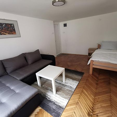 Nov Apartman U Mirnoj Ulici U Centru Beograda Extérieur photo