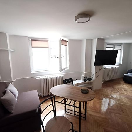 Nov Apartman U Mirnoj Ulici U Centru Beograda Extérieur photo